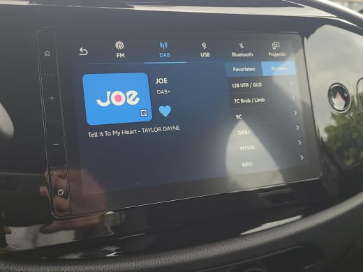 Toyota Aygo 1.0 VVT-i MT Play | Apple CarPlay / Android Auto | Parkeercamera | Rijklaarprijs incl. garantie | ActivLease financial lease
