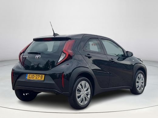 Toyota Aygo 1.0 VVT-i MT Play | Apple CarPlay / Android Auto | Parkeercamera | Rijklaarprijs incl. garantie | ActivLease financial lease