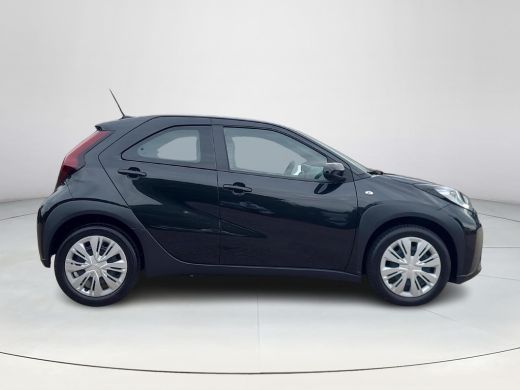 Toyota Aygo 1.0 VVT-i MT Play | Apple CarPlay / Android Auto | Parkeercamera | Rijklaarprijs incl. garantie | ActivLease financial lease