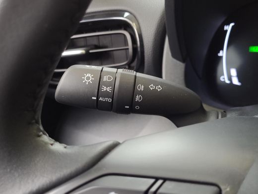 Toyota Yaris 1.5 Hybrid 115 First Edition | Apple CarPlay / Android Auto | LED Verlichting | Rijklaarprijs inc... ActivLease financial lease