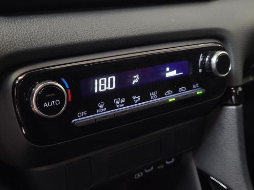 Toyota Yaris 1.5 Hybrid 115 First Edition | Apple CarPlay / Android Auto | LED Verlichting | Rijklaarprijs inc... ActivLease financial lease