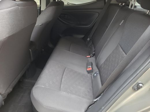 Toyota Yaris 1.5 Hybrid 115 First Edition | Apple CarPlay / Android Auto | LED Verlichting | Rijklaarprijs inc... ActivLease financial lease