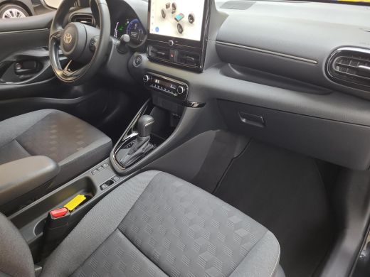 Toyota Yaris 1.5 Hybrid 115 First Edition | Apple CarPlay / Android Auto | LED Verlichting | Rijklaarprijs inc... ActivLease financial lease