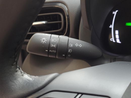 Toyota Yaris 1.5 Hybrid 115 First Edition | Apple CarPlay / Android Auto | LED Verlichting | Rijklaarprijs inc... ActivLease financial lease