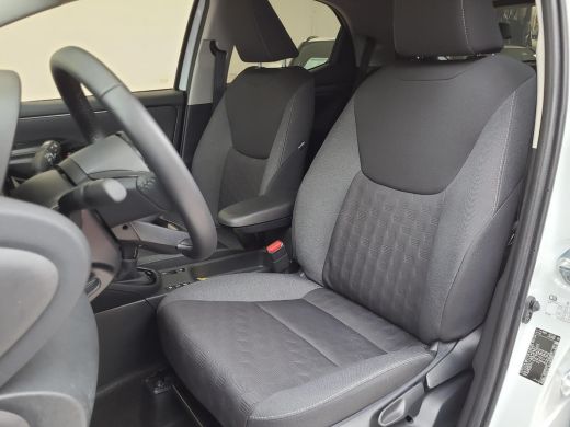 Toyota Yaris 1.5 Hybrid 115 First Edition | Apple CarPlay / Android Auto | LED Verlichting | Rijklaarprijs inc... ActivLease financial lease