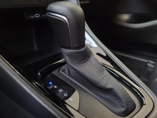 Toyota Yaris 1.5 Hybrid 115 First Edition | Apple CarPlay / Android Auto | LED Verlichting | Rijklaarprijs inc... ActivLease financial lease
