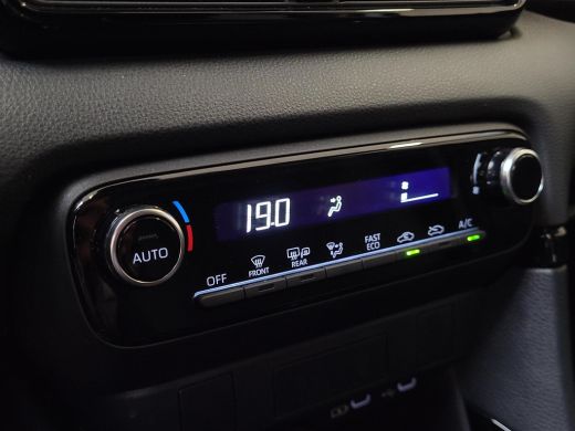 Toyota Yaris 1.5 Hybrid 115 First Edition | Apple CarPlay / Android Auto | LED Verlichting | Rijklaarprijs inc... ActivLease financial lease