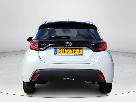 Toyota Yaris 1.5 Hybrid 115 First Edition | Apple CarPlay / Android Auto | LED Verlichting | Rijklaarprijs inc... ActivLease financial lease
