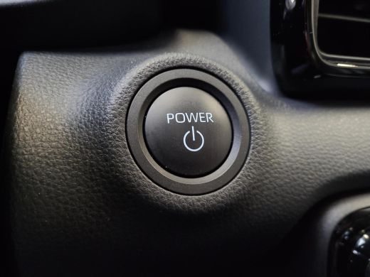 Toyota Yaris 1.5 Hybrid 115 First Edition | Apple CarPlay / Android Auto | LED Verlichting | Rijklaarprijs inc... ActivLease financial lease