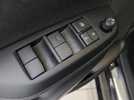 Toyota Yaris 1.5 Hybrid 115 First Edition | Apple CarPlay / Android Auto | LED Verlichting | Rijklaarprijs inc... ActivLease financial lease