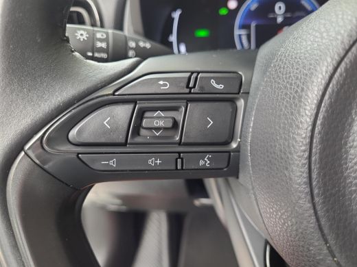Toyota Yaris Cross 1.5 Hybrid 115 First Edition | Apple CarPlay / Android Auto | LED Verlichting | Rijklaarprijs inc... ActivLease financial lease