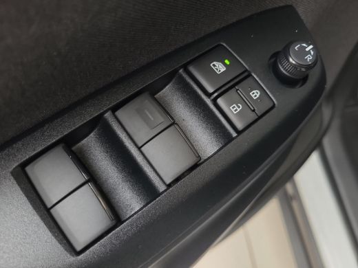 Toyota Yaris Cross 1.5 Hybrid 115 First Edition | Apple CarPlay / Android Auto | LED Verlichting | Rijklaarprijs inc... ActivLease financial lease