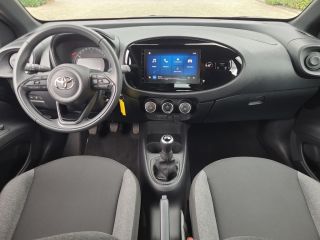 Toyota Aygo 1.0 VVT-i MT Play | Apple CarPlay / Android Auto | Parkeercamera | Rijklaarprijs incl. garantie |
