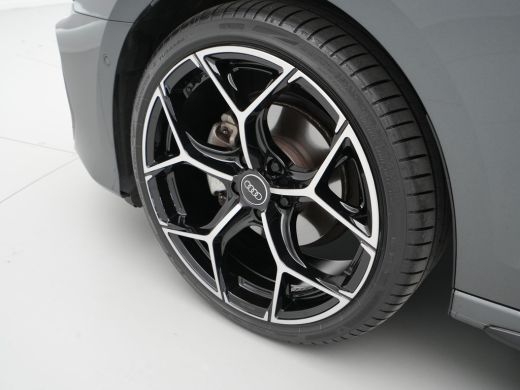 Audi A3 Limousine 30 TFSI 116 pk S-Tronic S Line edition Facelift model, Optiek zwart, LEd, PDC, Climatronic ActivLease financial lease