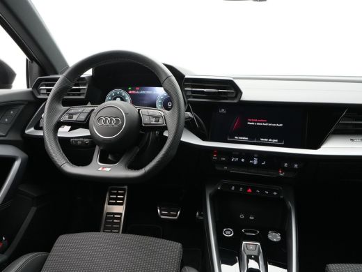 Audi A3 Limousine 30 TFSI 116 pk S-Tronic S-Line edition Facelift model, Optiek zwart, LEd, PDC, Climatronic ActivLease financial lease