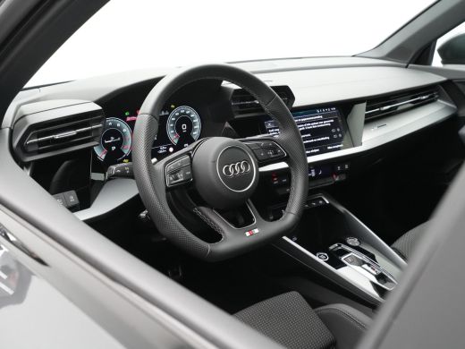 Audi A3 Limousine 30 TFSI 116 pk S-Tronic S Line edition Facelift model, Optiek zwart, LEd, PDC, Climatronic ActivLease financial lease