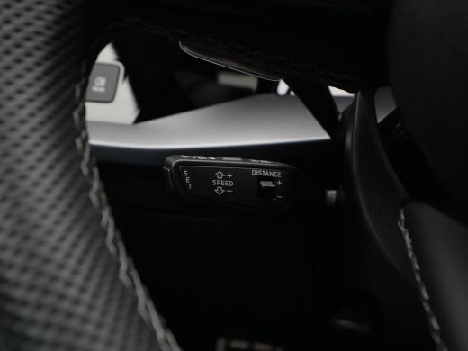 Audi A3 Limousine 30 TFSI 116 pk S-Tronic S Line edition Facelift model, Optiek zwart, LEd, PDC, Climatronic ActivLease financial lease