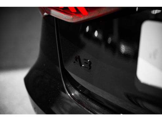 Audi A3 Limousine S edition | Aluminium optiek in het interieur | Assistentiepakket Rijden en Parkeren Pl... ActivLease financial lease