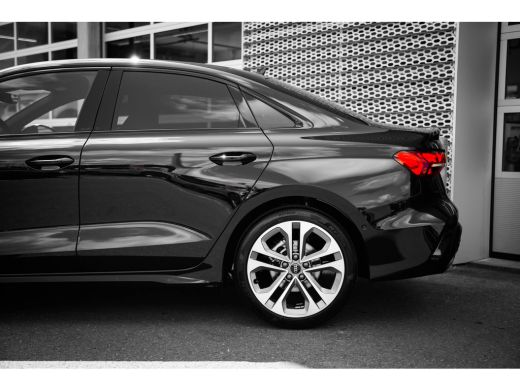 Audi A3 Limousine S edition | Aluminium optiek in het interieur | Assistentiepakket Rijden en Parkeren Pl... ActivLease financial lease