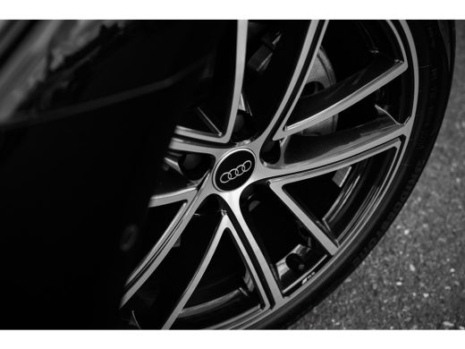 Audi A5 Limousine S edition | Adaptive cruise control | Aluminium optiek in het interieur | Audi smartpho... ActivLease financial lease