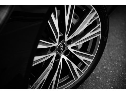 Audi A6 Avant S edition Competition | Achteruitrijcamera | Audi sound system | Audi virtual cockpit plus ActivLease financial lease