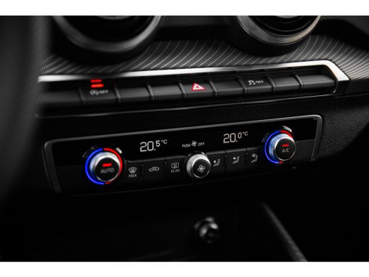 Audi Q2 S edition | Adaptive cruise control | Audi smartphone interface | Audi soundsystem ActivLease financial lease