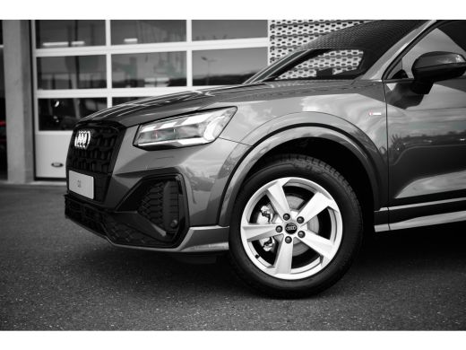 Audi Q2 S edition | Adaptive cruise control | Audi smartphone interface | Audi soundsystem ActivLease financial lease
