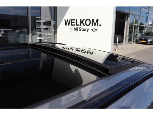 BMW 3 Serie Touring 318i M Sport Automaat / Panoramadak / Trekhaak / Sportstoelen / Achteruitrijcamera / Comf... ActivLease financial lease