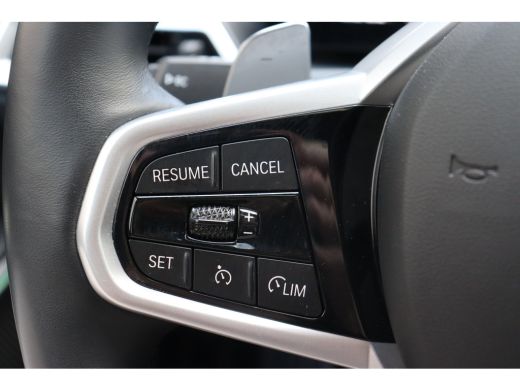 BMW 3 Serie Touring 318i M Sport Automaat / Panoramadak / Trekhaak / Sportstoelen / Achteruitrijcamera / Comf... ActivLease financial lease