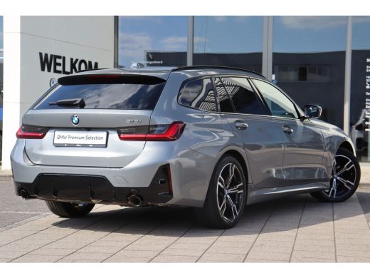 BMW 3 Serie Touring 318i M Sport Automaat / Panoramadak / Trekhaak / Sportstoelen / Achteruitrijcamera / Comf... ActivLease financial lease
