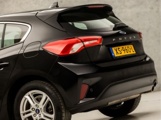Ford Focus 1.0 EcoBoost Sport (APPLE CARPLAY, GROOT NAVI, LANE ASSIST, SPORTSTOELEN, CRUISE, PARKEERSENSOREN... ActivLease financial lease