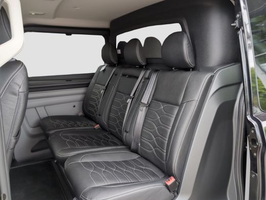 Ford Transit Custom 320 2.5 PHEV L2H1 Black Platinum Dubbelcabine ActivLease financial lease