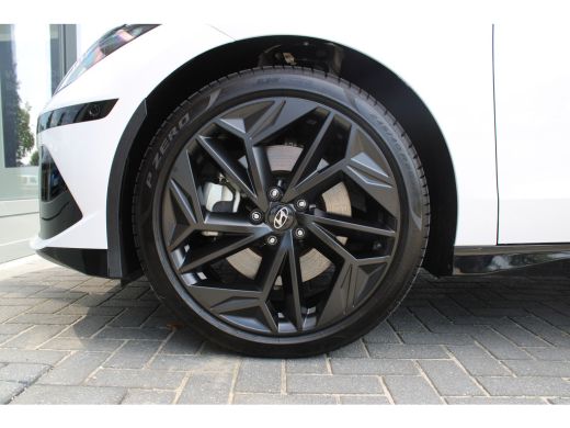 Hyundai IONIQ 6 First Edition AWD 77.4 kWh | Afneembare Trekhaak | Stoel bestuurder, elektrisch verstelbaar met g... ActivLease financial lease