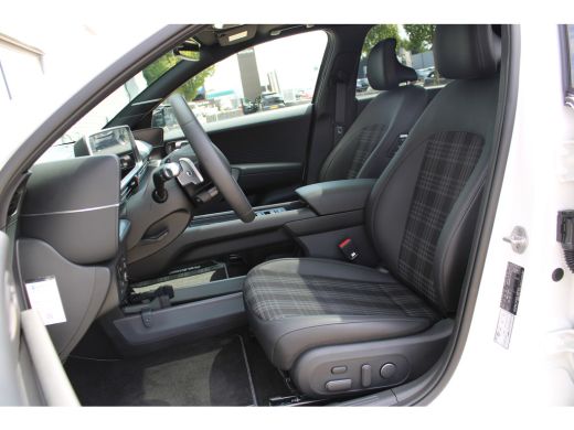 Hyundai IONIQ 6 First Edition AWD 77.4 kWh | Afneembare Trekhaak | Stoel bestuurder, elektrisch verstelbaar met g... ActivLease financial lease