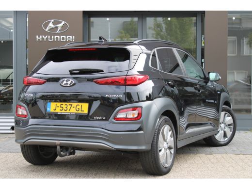 Hyundai Kona EV Fashion 64 kWh | Trekhaak | Warmtepomp ActivLease financial lease