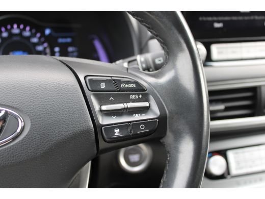 Hyundai Kona EV Fashion 64 kWh | Trekhaak | Warmtepomp ActivLease financial lease
