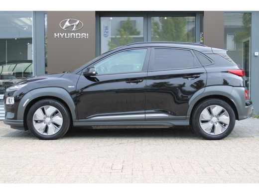 Hyundai Kona EV Fashion 64 kWh | Trekhaak | Warmtepomp ActivLease financial lease