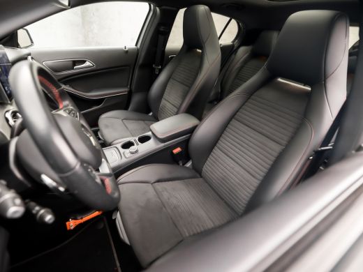 Mercedes-Benz GLA 180 AMG Night Upgrade Automaat (SCHUIFDAK, GROOT NAVI, CLIMATE, CAMERA, LEDER/ALCANTARA, STOELVER... ActivLease financial lease