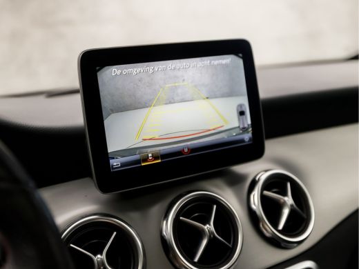 Mercedes-Benz GLA 180 AMG Night Upgrade Automaat (SCHUIFDAK, GROOT NAVI, CLIMATE, CAMERA, LEDER/ALCANTARA, STOELVER... ActivLease financial lease
