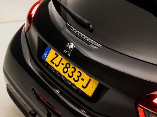 Peugeot 208 1.2 PureTech Sport Signature (APPLE CARPLAY, NAVIGATIE, LM VELGEN, SPORTSTOELEN, TREKHAAK, PARKEE... ActivLease financial lease
