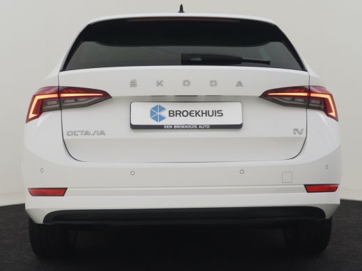 Skoda Octavia Combi 1.4 TSI iV PHEV Business Edition Plus 204pk Dodehoekdetectie | 1500KG trekgewicht | Head up... ActivLease financial lease