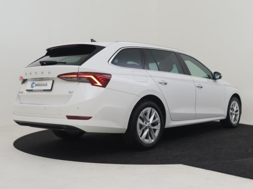 Skoda Octavia Combi 1.4 TSI iV PHEV Business Edition Plus 204pk Dodehoekdetectie | 1500KG trekgewicht | Head up... ActivLease financial lease