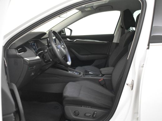 Skoda Octavia Combi 1.4 TSI iV PHEV Business Edition Plus 204pk Dodehoekdetectie | 1500KG trekgewicht | Head up... ActivLease financial lease