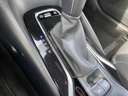 Toyota Corolla 1.8 Hybrid Dynamic ActivLease financial lease