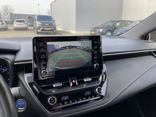 Toyota Corolla 1.8 Hybrid Dynamic ActivLease financial lease