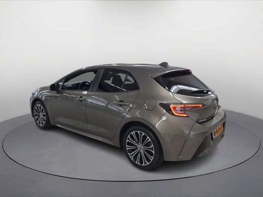 Toyota Corolla 1.8 Hybrid Dynamic ActivLease financial lease