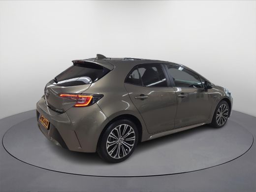 Toyota Corolla 1.8 Hybrid Dynamic ActivLease financial lease