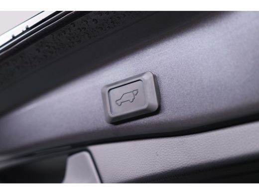 Toyota RAV4 2.5 Hybrid Style Bi-tone | LED | Navi | Clima | Cruise Adaptive | Stoelverwarming | JBL | Keyless... ActivLease financial lease