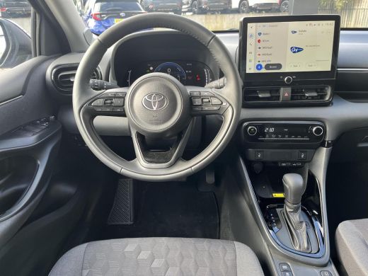 Toyota Yaris 1.5 Hybrid 115 Dynamic | Navigatie | Apple CarPlay/Android auto | Comfort Pack | Parkeersensoren ... ActivLease financial lease