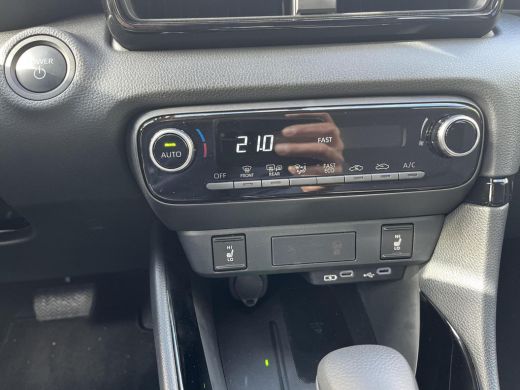 Toyota Yaris 1.5 Hybrid 115 Dynamic | Navigatie | Apple CarPlay/Android auto | Comfort Pack | Parkeersensoren ... ActivLease financial lease